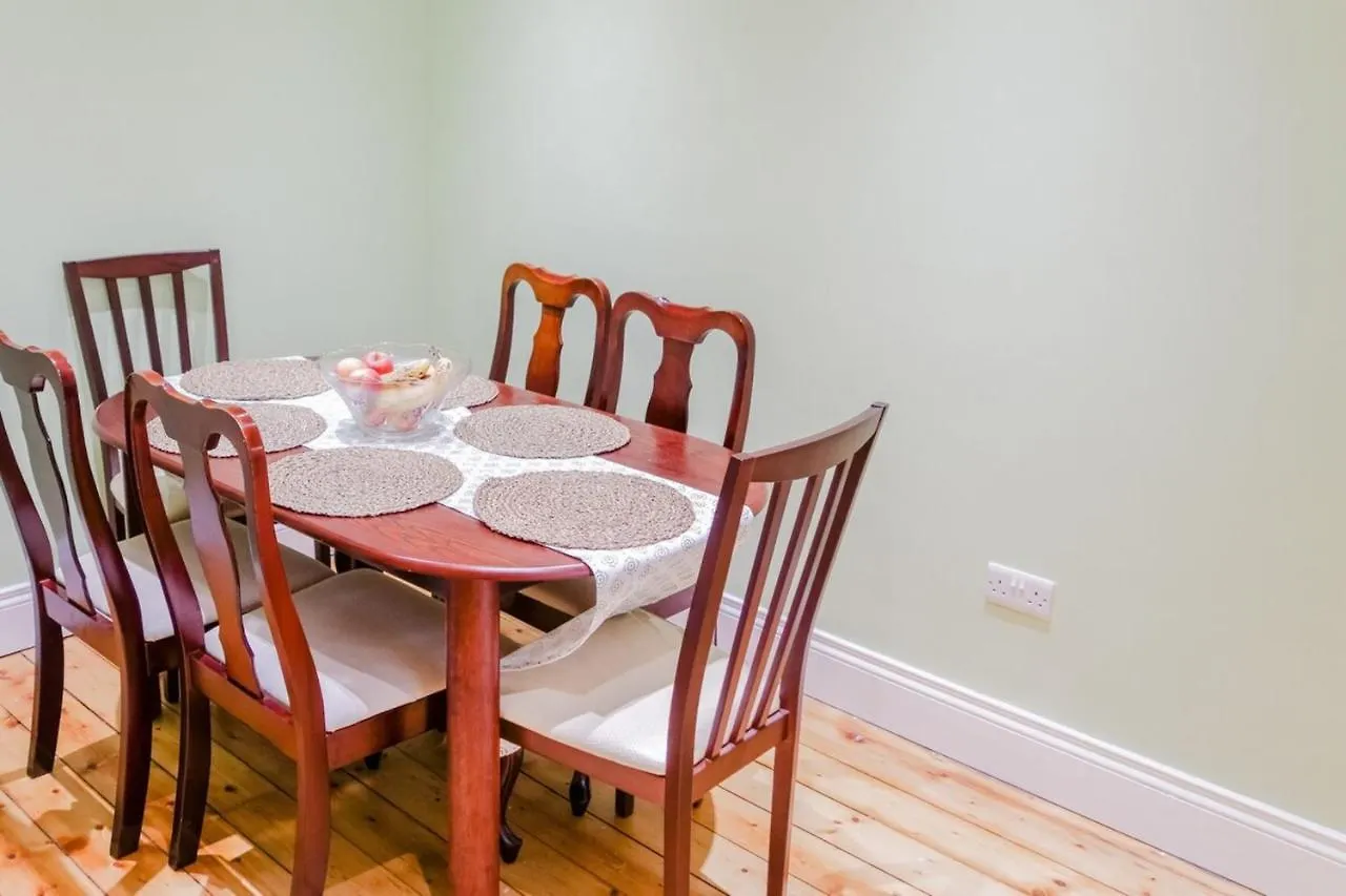 Newly Furnished 2 Bedroom Apartment On Leith Walk Edinburgh 0*,  United Kingdom
