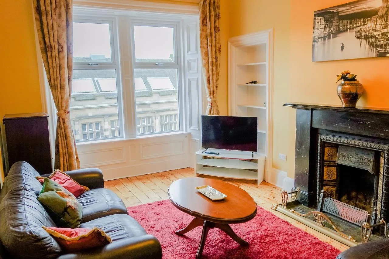 Newly Furnished 2 Bedroom Apartment On Leith Walk Edinburgh